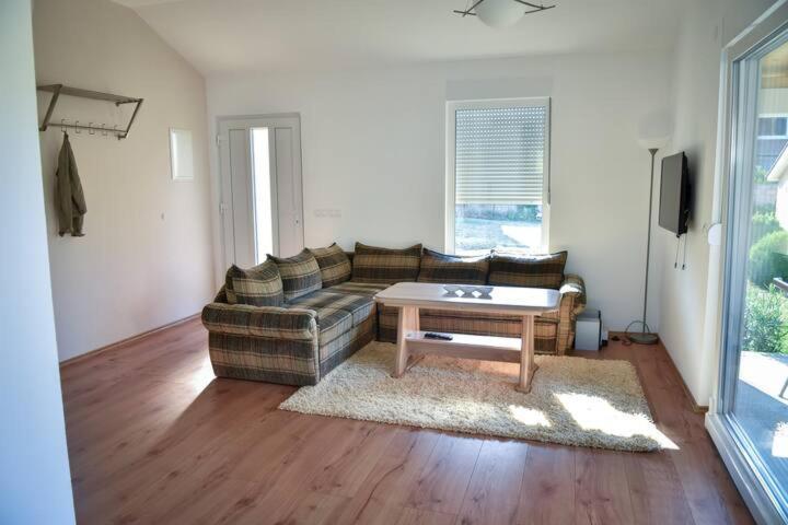 Holiday Homes Fig Благай Екстериор снимка